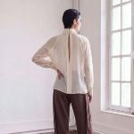 IS COMING - Blouse fluide crème- Nouveauté