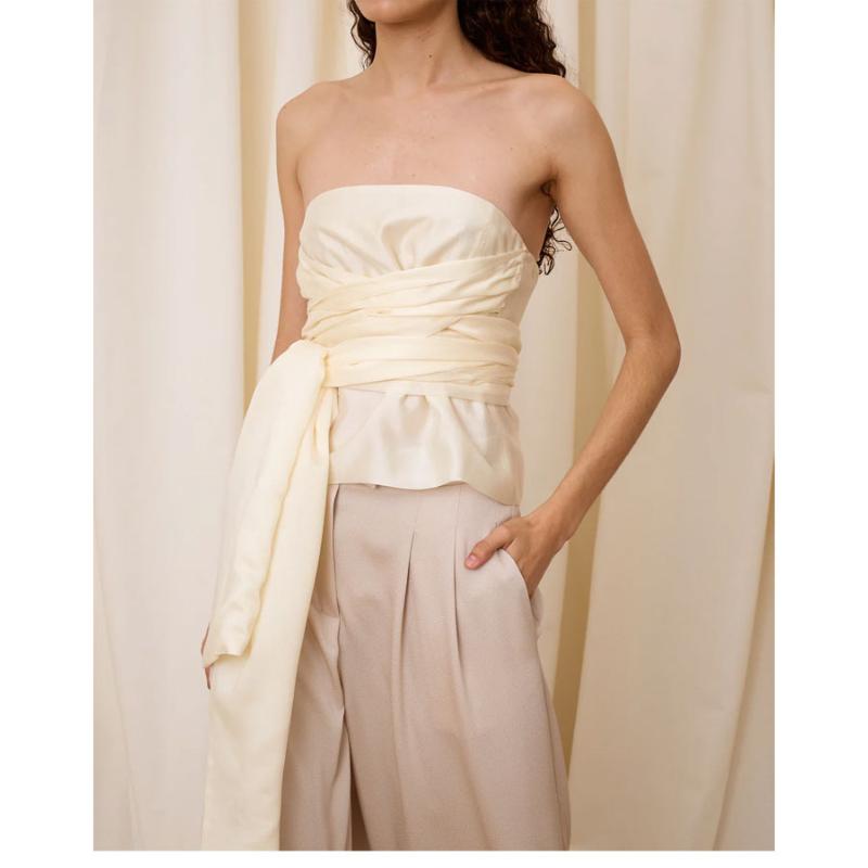 IS COMING - Bustier écru avec foulard 